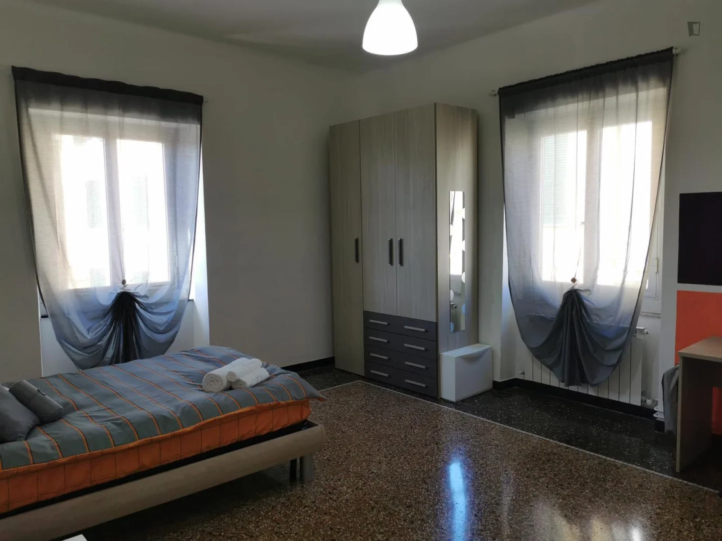 Affordable room for students with ample lighting in 
