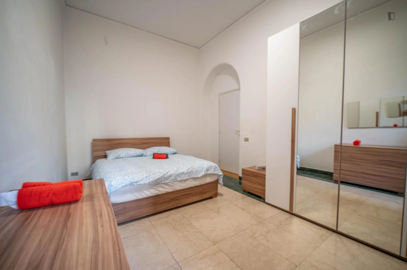 Cozy room for students available in 