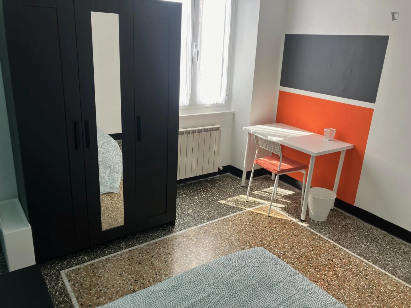 Student-friendly room in  with modern amenities