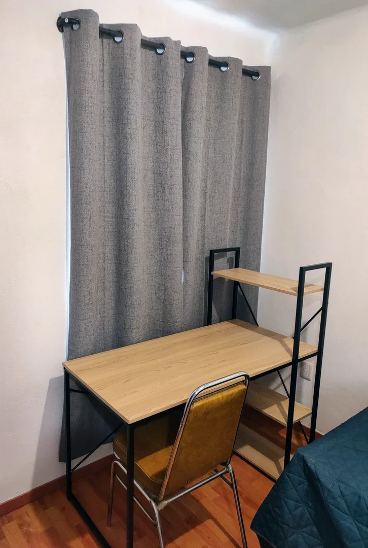 Pokój do wynajęcia w mieszkaniu studenckim w , w pełni umeblowany