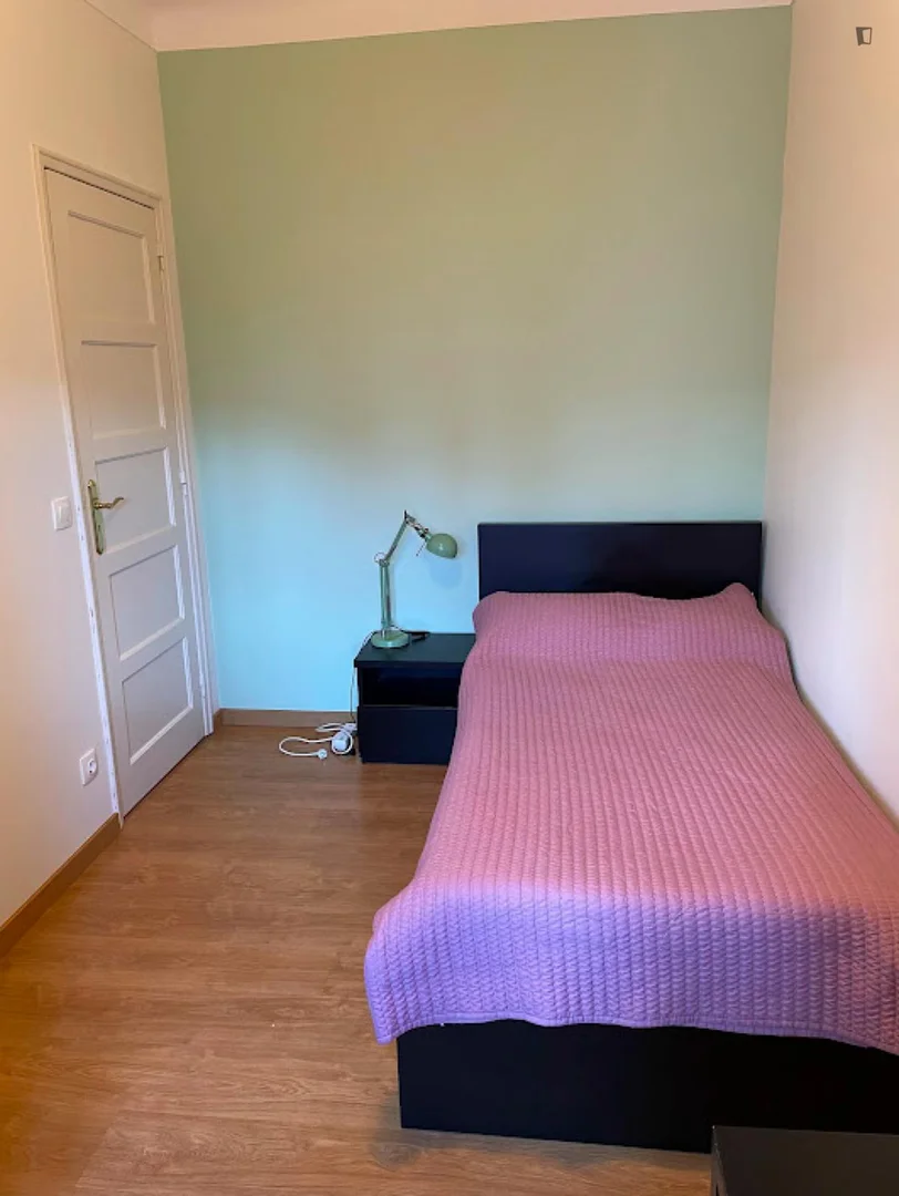 Chambre d'étudiant bon marché à proximité du campus dans 