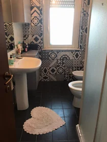 Chambre privée à Via Trasaghis, image 7 de 16