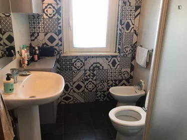 Chambre privée à Via Trasaghis, image 9 de 16