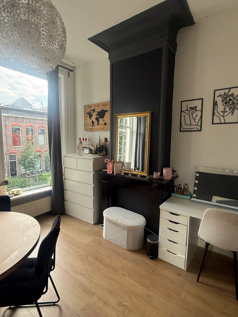 Chambre à louer dans un appartement d'étudiant à , entièrement meublée