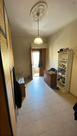 Habitación privada en Via Doberdò, imagen 2 de 10