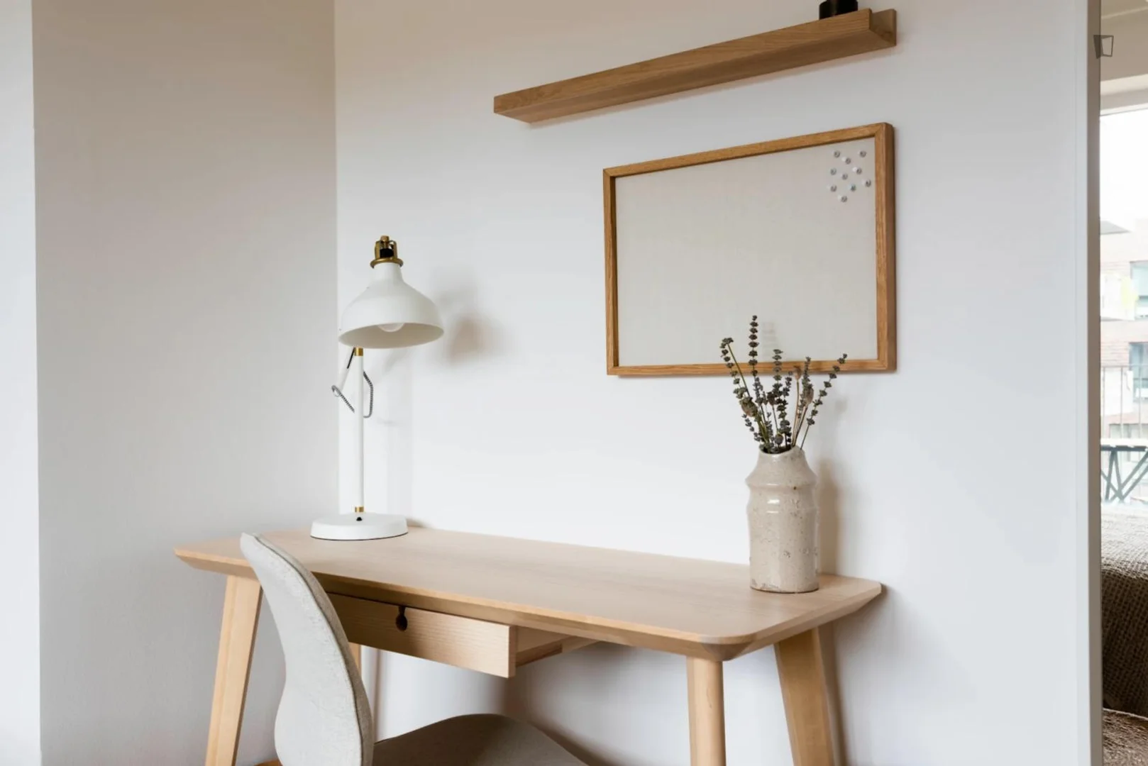 Quarto de estudante funcional perfeito para estudar em 