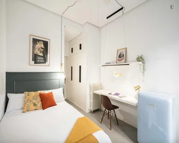 Habitación privada en Calle de San Lorenzo, imagen 1 de 10