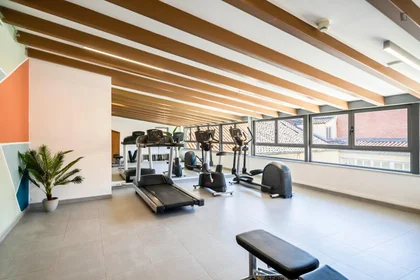 Habitación privada en residencia en Calle de San Lorenzo, imagen 13 de 28