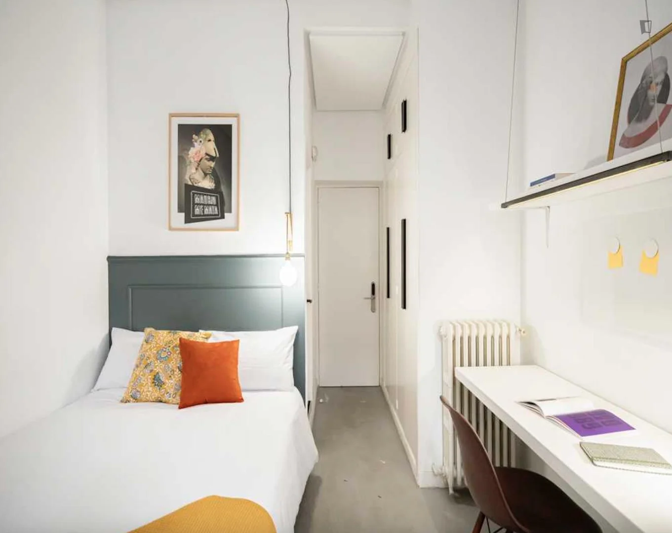 Habitación estudiantil económica cerca del campus en 