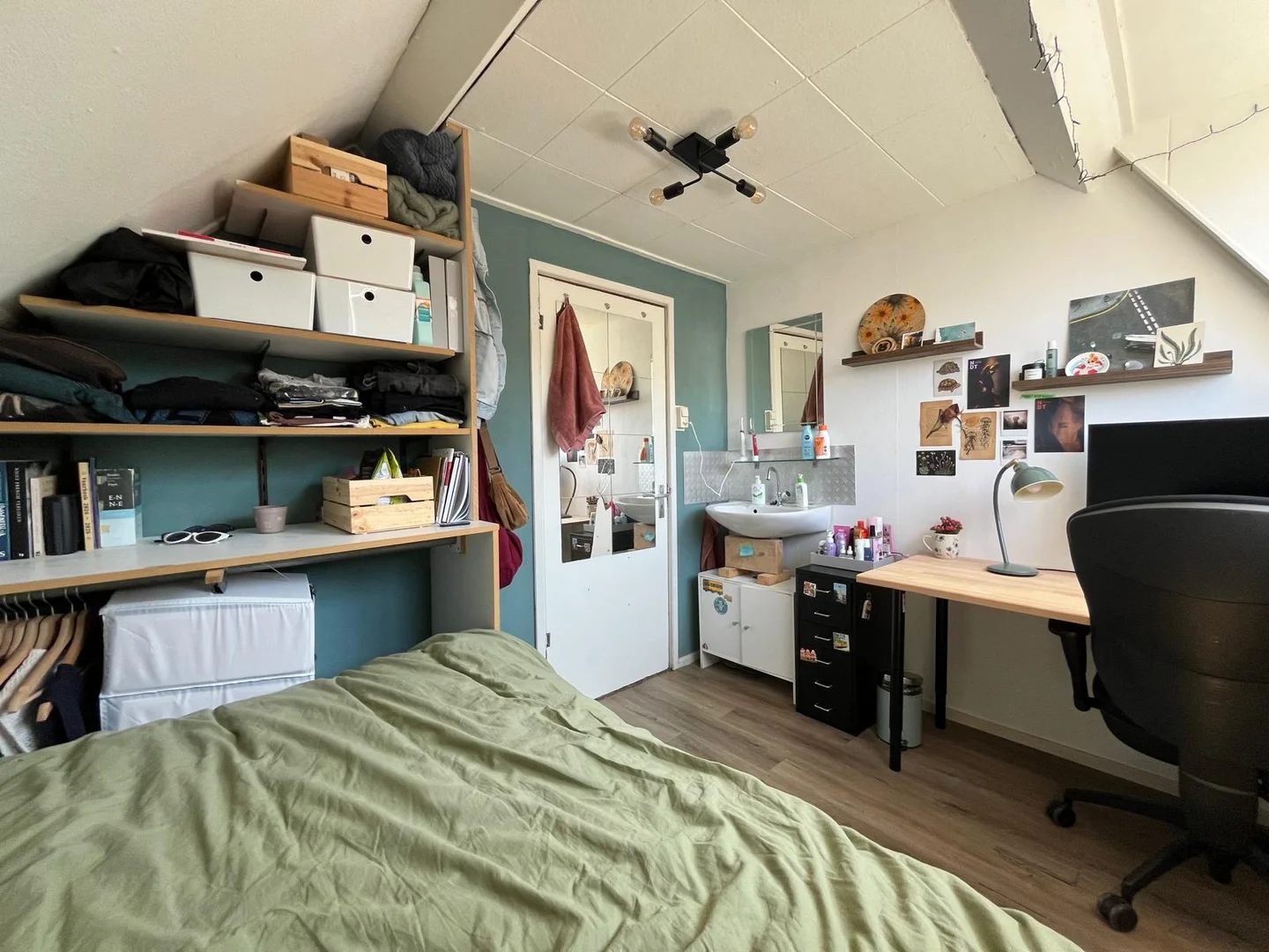 Chambre à louer dans un appartement d'étudiant à , entièrement meublée