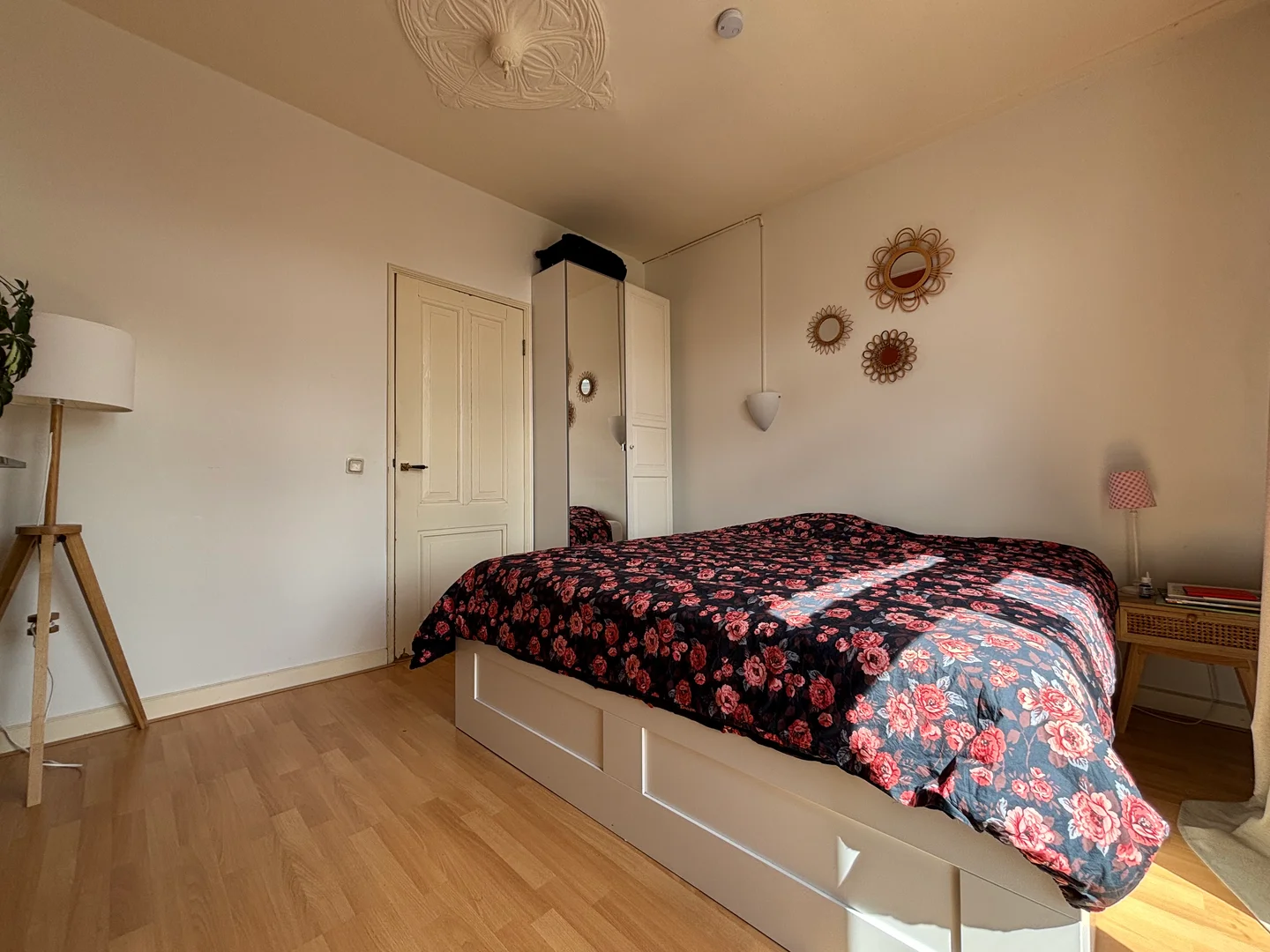 Economical student room with convenient location in 