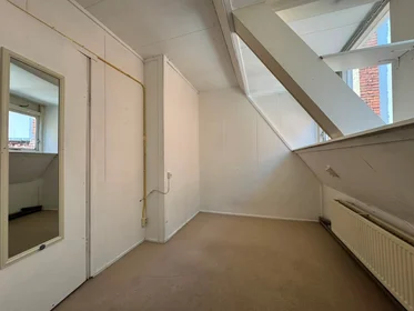 Quarto privado em Oude Ebbingestraat, imagem 1 de 7