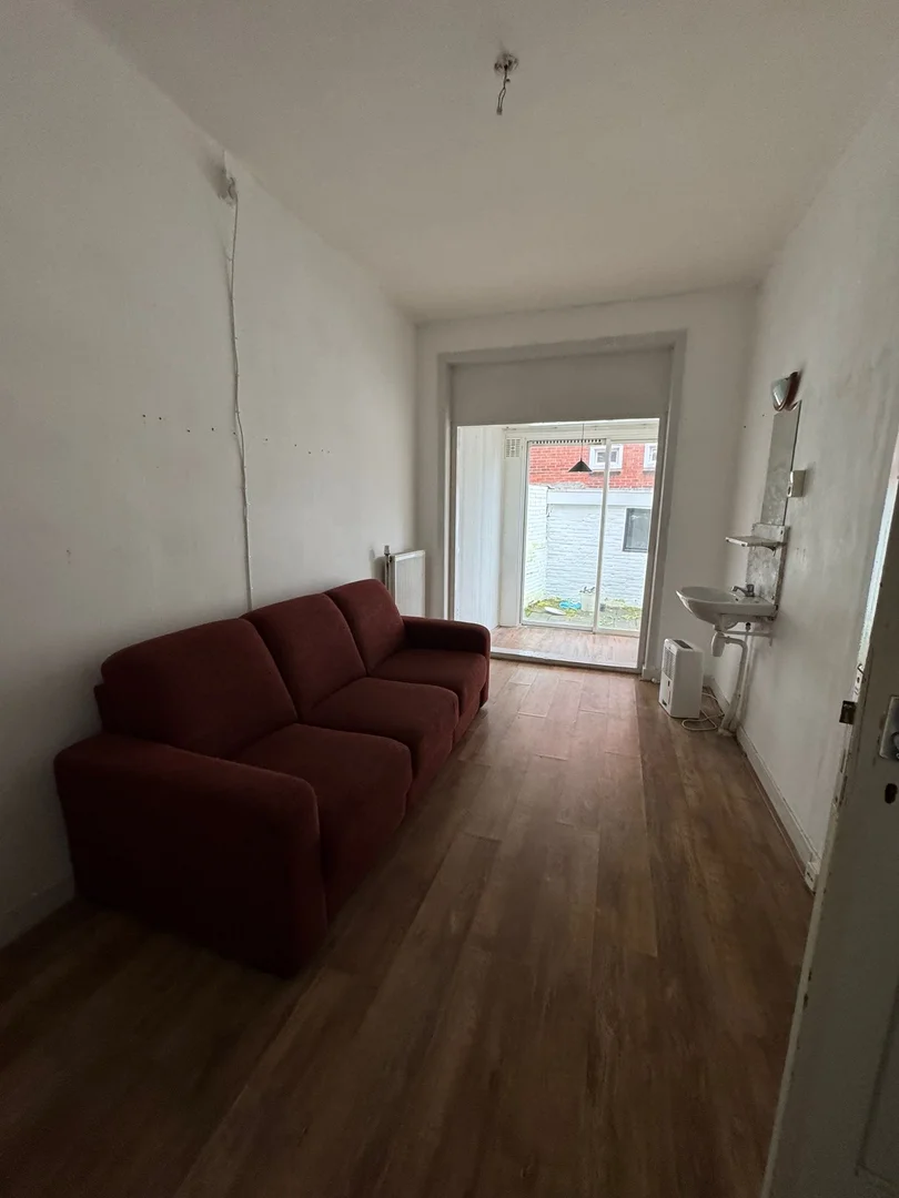 Cozy room for students available in 