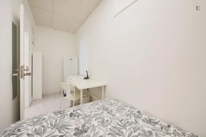 Chambre privée à Avenida Elias Garcia, image 7 de 42