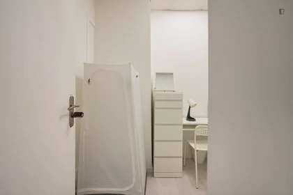 Chambre privée à Avenida Elias Garcia, image 2 de 41