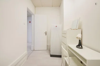 Chambre privée à Avenida Elias Garcia, image 6 de 41