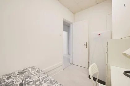 Chambre privée à Avenida Elias Garcia, image 7 de 41
