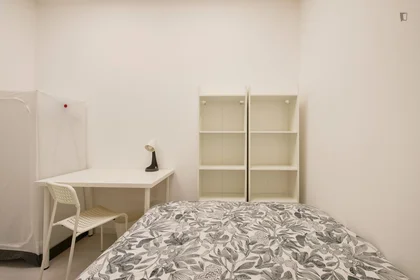Chambre privée à Avenida Elias Garcia, image 8 de 42
