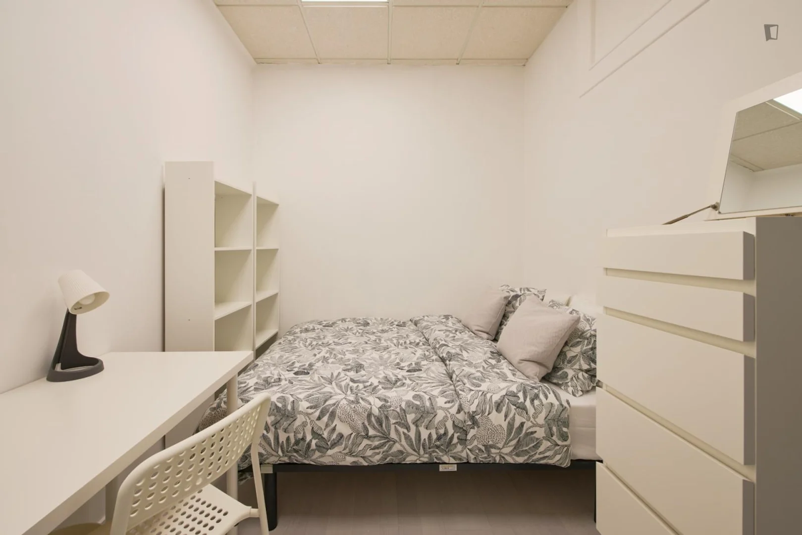 Chambre à louer dans un appartement d'étudiant à , entièrement meublée