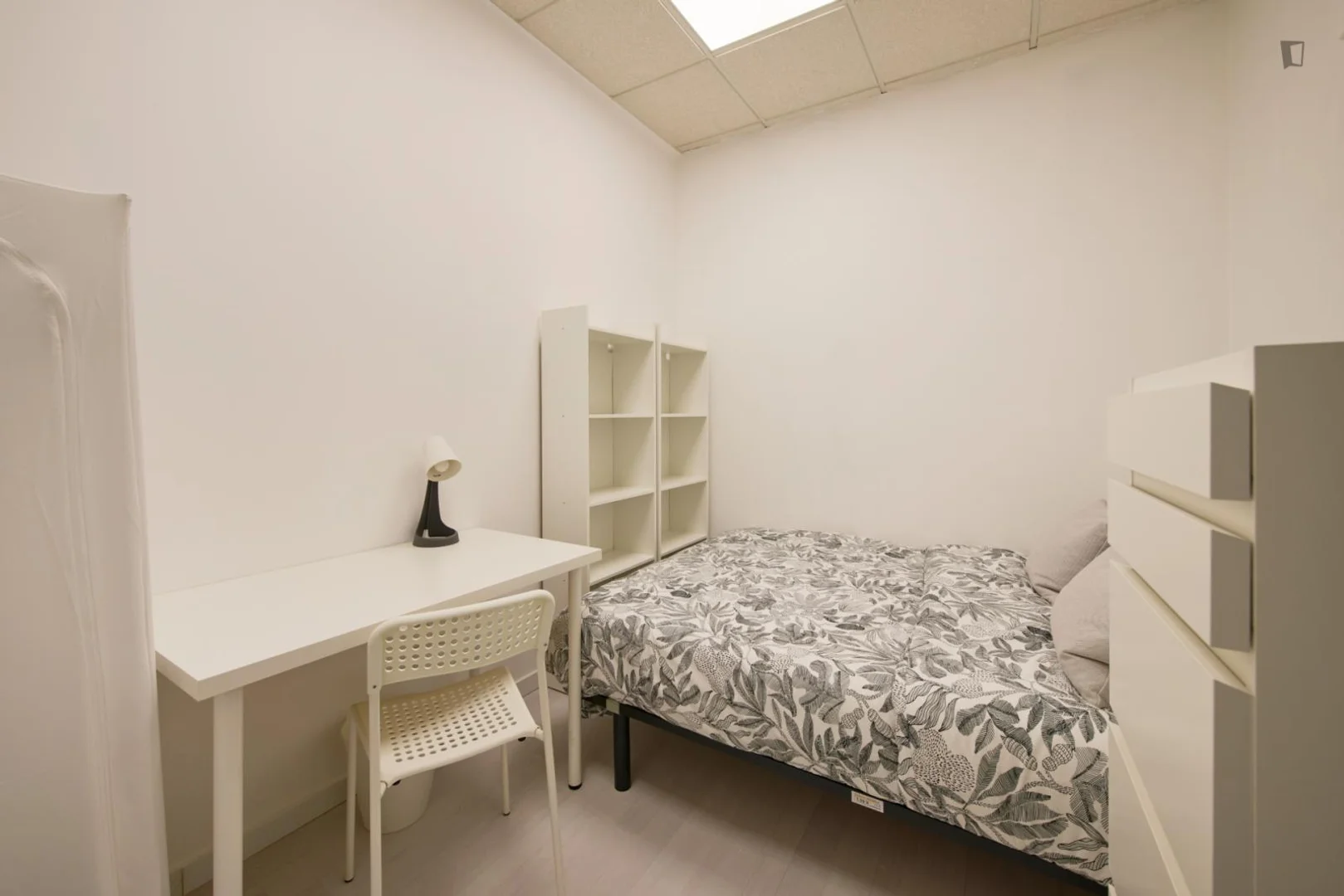 Chambre d'étudiant confortable et spacieuse dans 