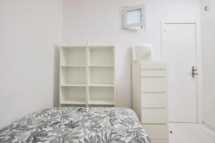 Chambre privée à Avenida Elias Garcia, image 10 de 44