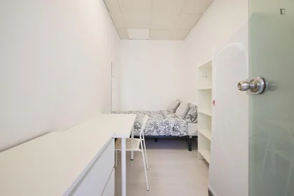 Chambre privée à Avenida Elias Garcia, image 3 de 44