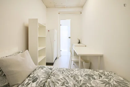 Chambre privée à Avenida Elias Garcia, image 7 de 44