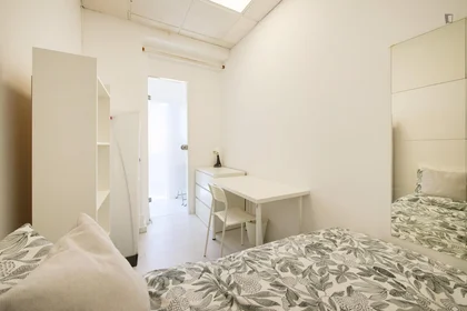 Chambre privée à Avenida Elias Garcia, image 8 de 44