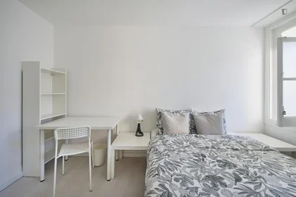 Chambre privée à Avenida Elias Garcia, image 4 de 41