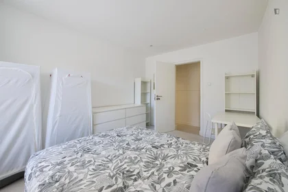 Chambre privée à Avenida Elias Garcia, image 7 de 41