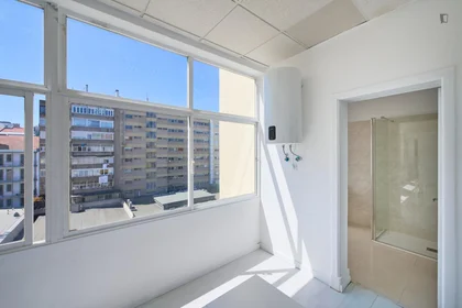 Chambre privée à Avenida Elias Garcia, image 27 de 45