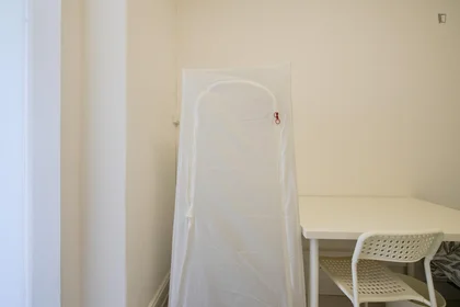 Chambre privée à Avenida Elias Garcia, image 5 de 45