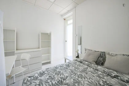 Chambre privée à Avenida Elias Garcia, image 6 de 43