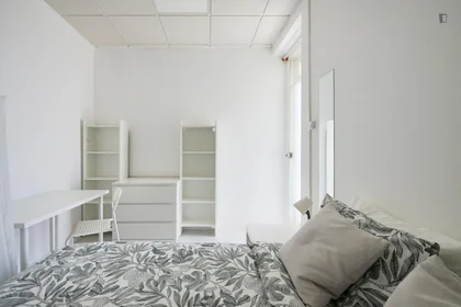 Chambre privée à Avenida Elias Garcia, image 7 de 43