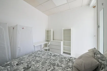Chambre privée à Avenida Elias Garcia, image 8 de 43