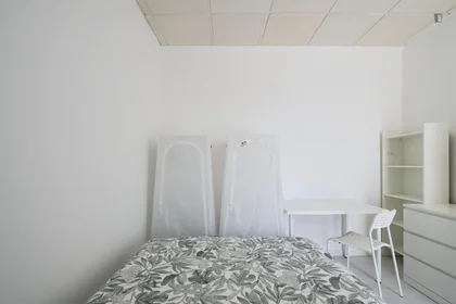 Chambre privée à Avenida Elias Garcia, image 9 de 43
