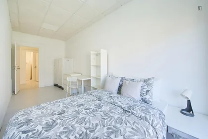 Privatzimmer in der Avenida Elias Garcia, bild 4 von 41