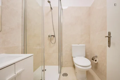 Chambre privée à Avenida Elias Garcia, image 34 de 46