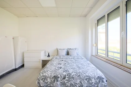 Chambre privée à Avenida Elias Garcia, image 6 de 46