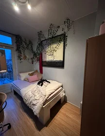 Private room at Jacob van Akenstraat, image 1 of 10