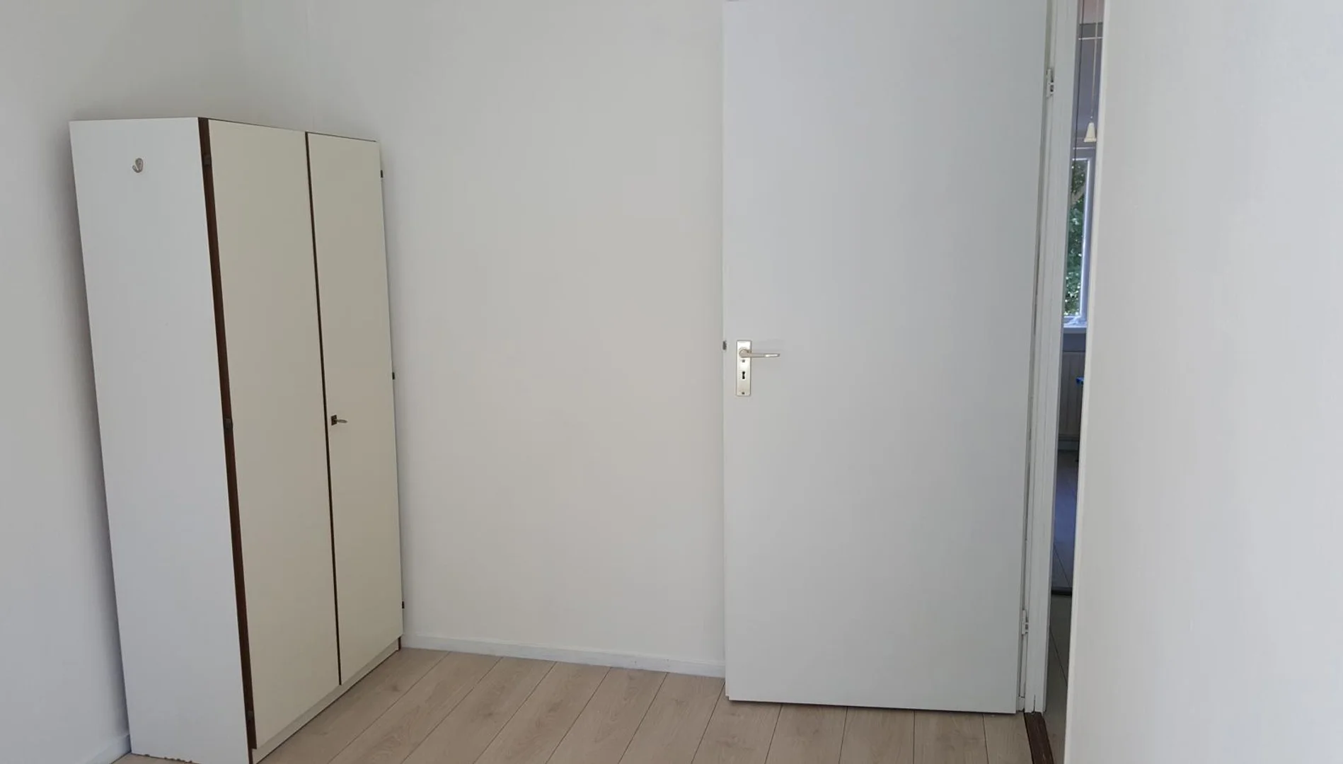 Chambre d'étudiant économique avec emplacement pratique dans 