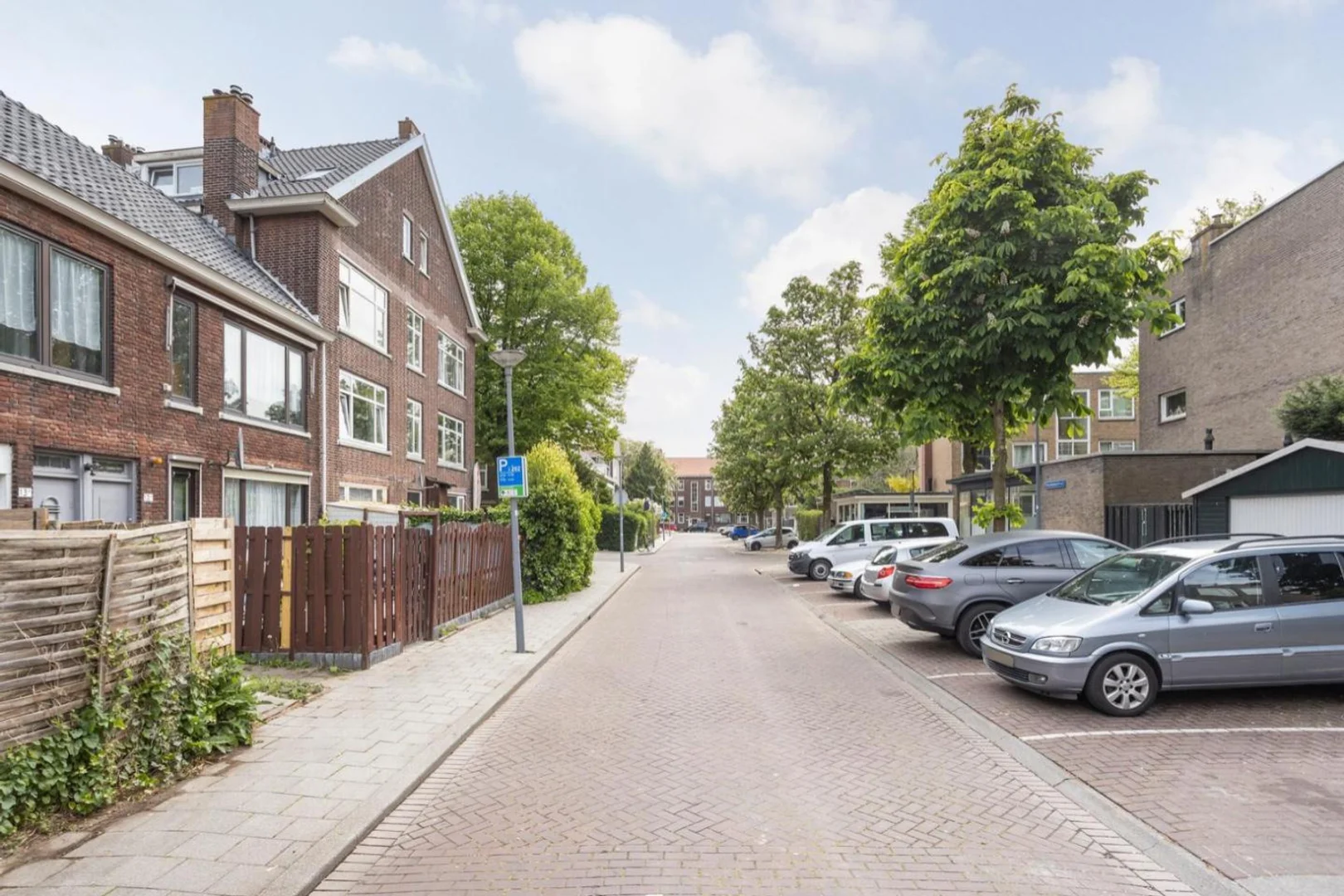 Student-friendly studio with excellent transport links in 