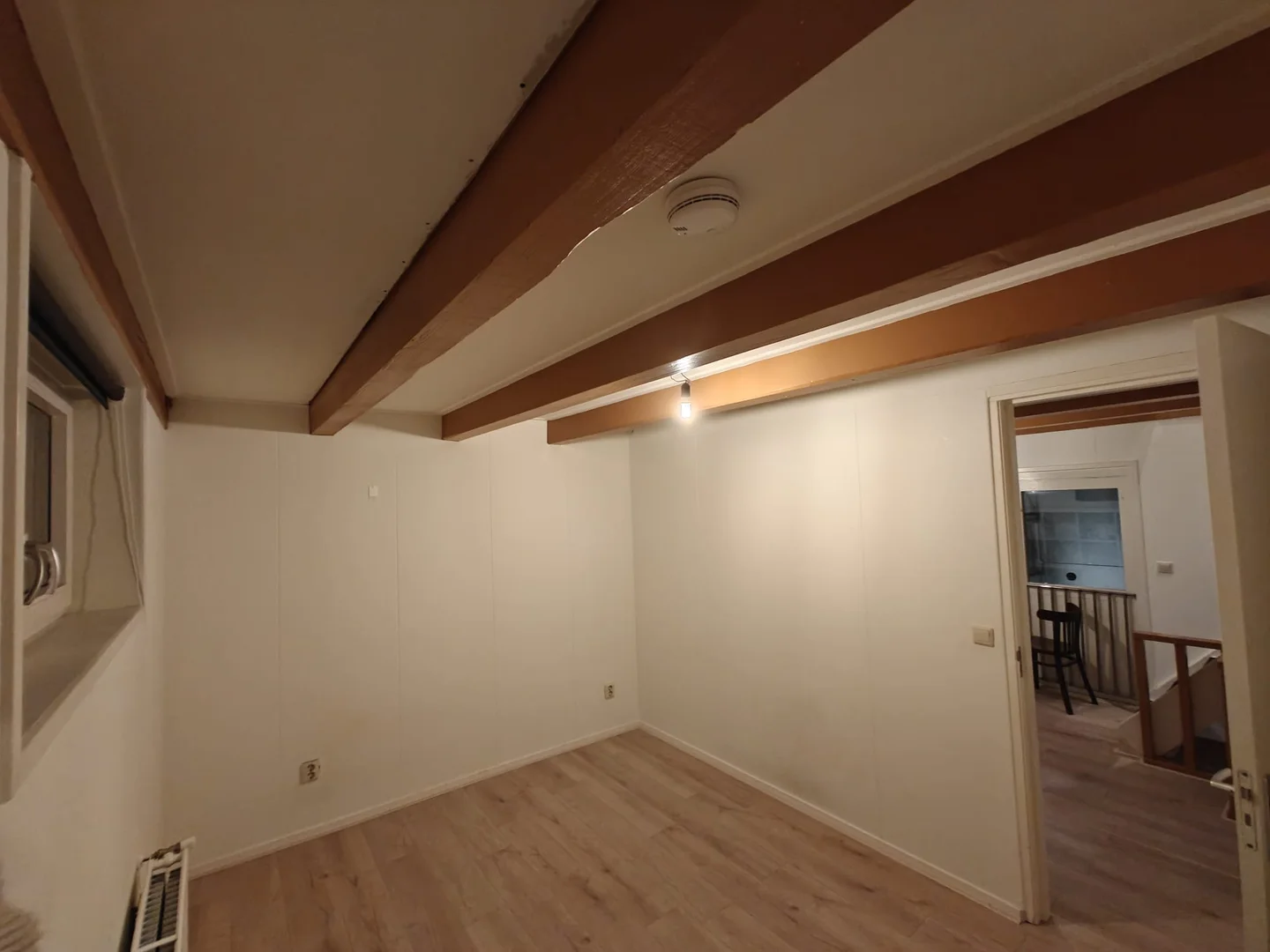 Bright and airy student room with easy university access in 