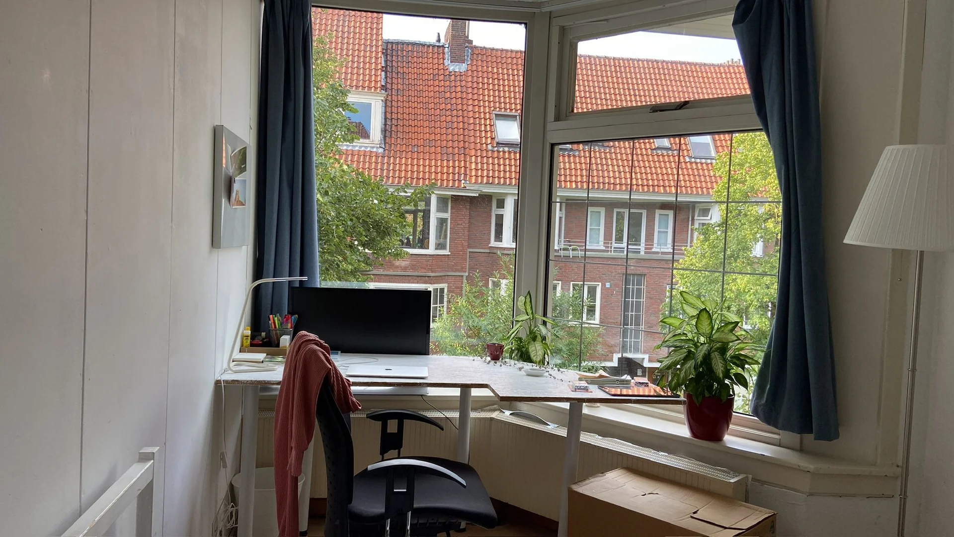 Budget-friendly student room close to campus in 