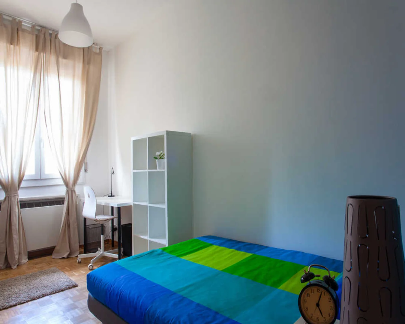Przyjazny dla studentów pokój w z nowoczesnymi udogodnieniami