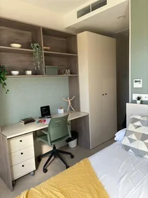 Chambre privée en résidence à C/ Alcalde Ángel Arroyo 18B-Posterior (28904) Getafe, Spain, image 1 de 9