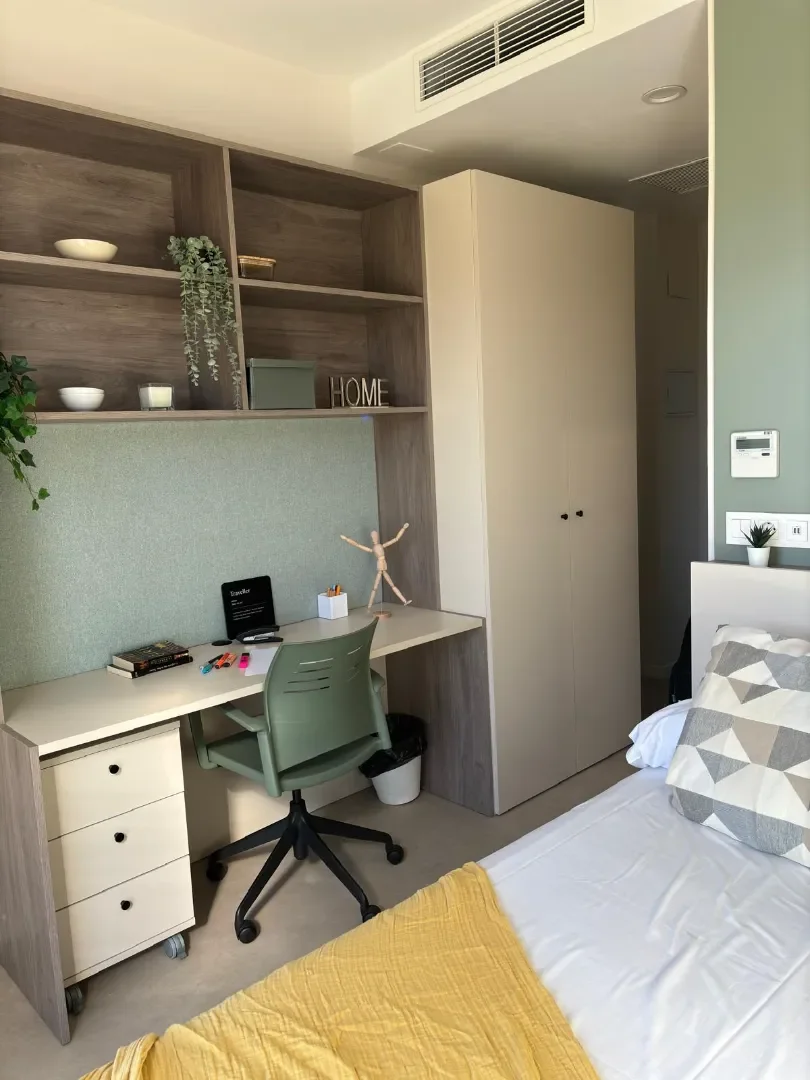 Chambre d'étudiant fonctionnelle parfaite pour étudier dans 