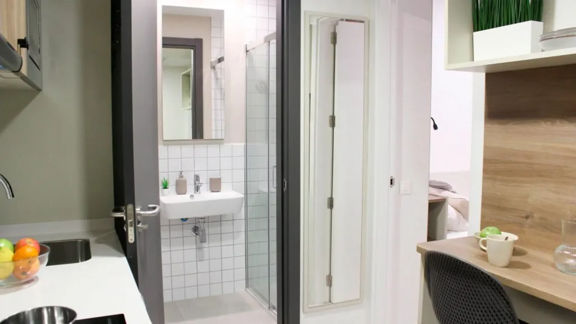Habitación asequible para estudiantes con buena iluminación en 