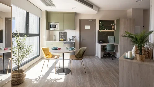 Habitación compartida en residencia en C/ Del Palleter N77, imagen 1 de 11