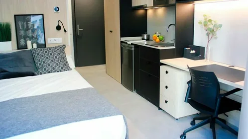 Habitación privada en residencia en C/ Del Palleter N77, imagen 3 de 12